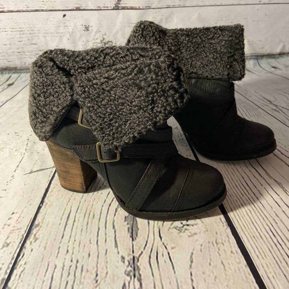 NEW Chinese Laundry Big Deal Booties (Black)